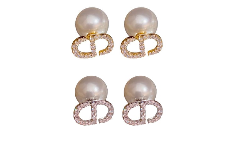 CD-Pearl-Alphabet-Stud-Earrings-7