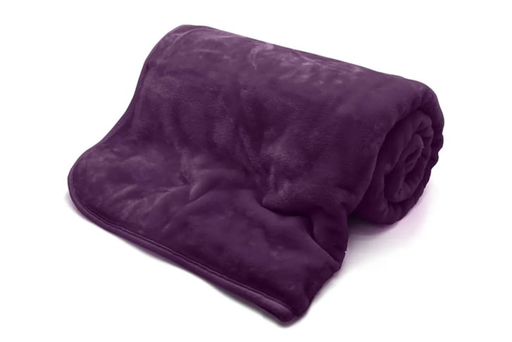 Faux-Fur-Throw-aubegine