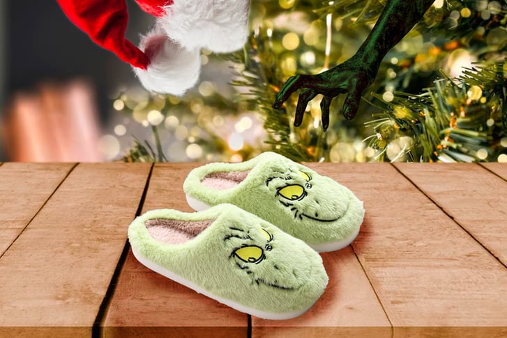 The-Grinch-Inspired-Fluffy-Slippers-1