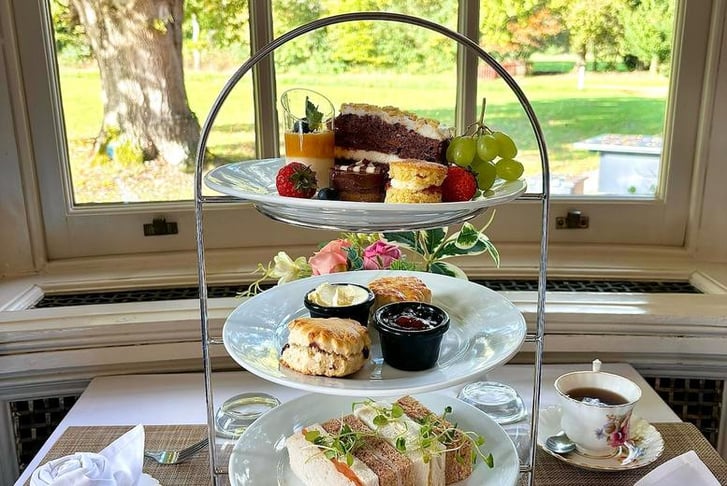 Afternoon Tea With a Glass of Bubbly For 2  