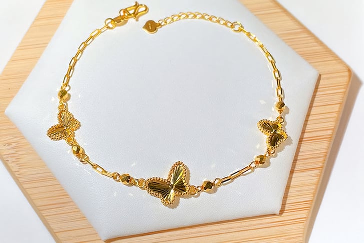 Fashionable-Gold-Butterfly-Bracelet-1