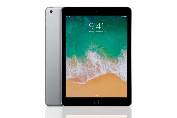 Apple iPad 5th Generation (2017) Wi-Fi 32GB Space Grey!