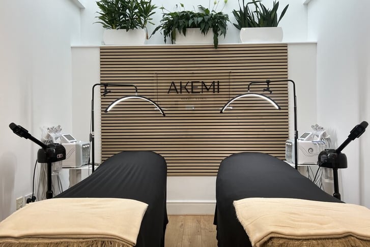 Couple's HydraFacial with Radio Frequency & Facemask - Akemi Beauty, Fulham