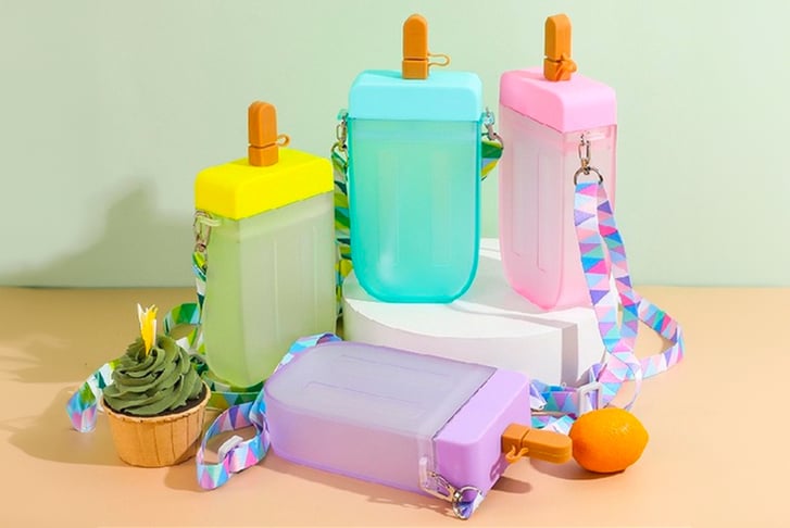 33030883-Cute-Water-Bottles-With-Straws-1