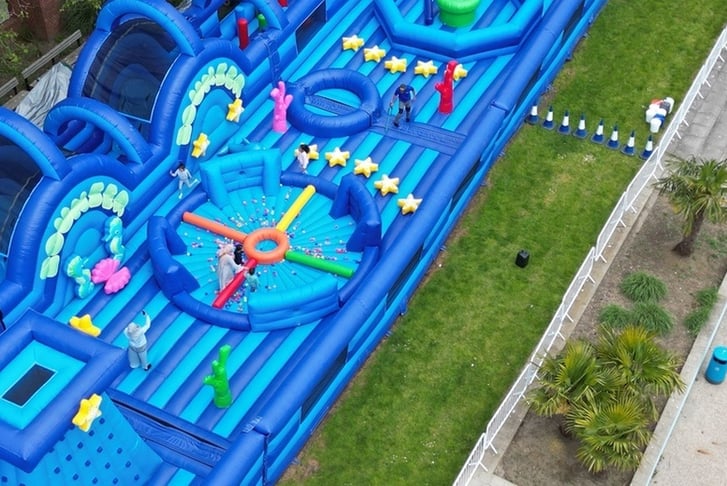 45-Min Outdoor Giant Inflatable Session - The Magical Unicorn Lake
