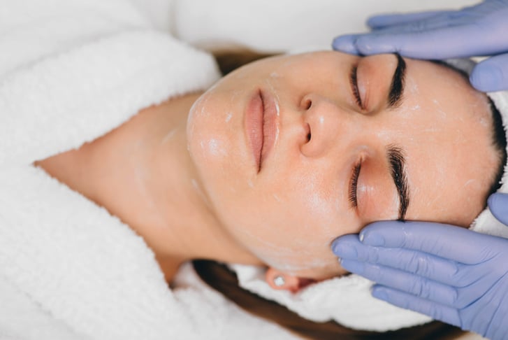 Express or Dermaplane Facial 