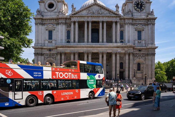 24 or 48 Hour Hop-On Hop-Off London Sightseeing Bus & Boat Tour with Tootbus