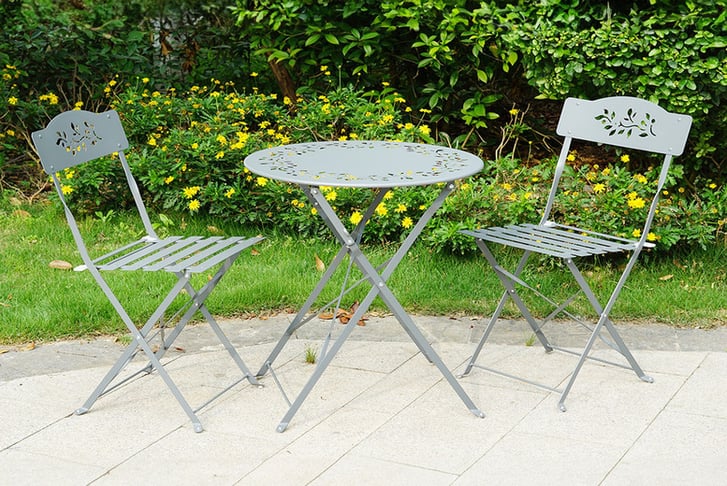 Garden table and chairs wowcher sale