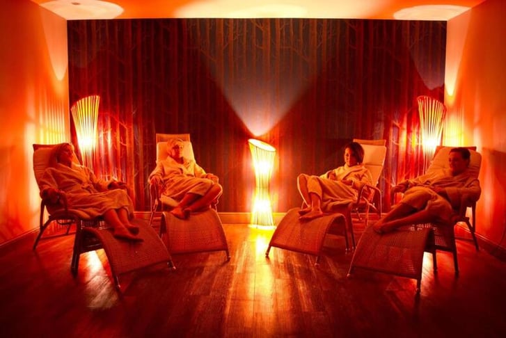 4* Indulgence Spa Day: Treatment, Lunch & Prosecco