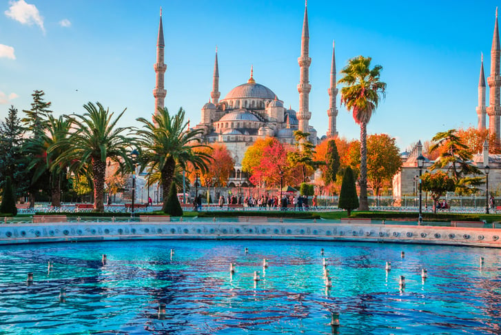 The Blue Mosque, (Sultanahmet Camii), Istanbul, Turkey.