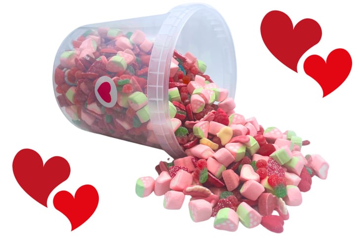 valentines bucket  (1500 x 1004 px) (1)