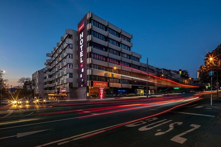 exterior-of-the-hotel