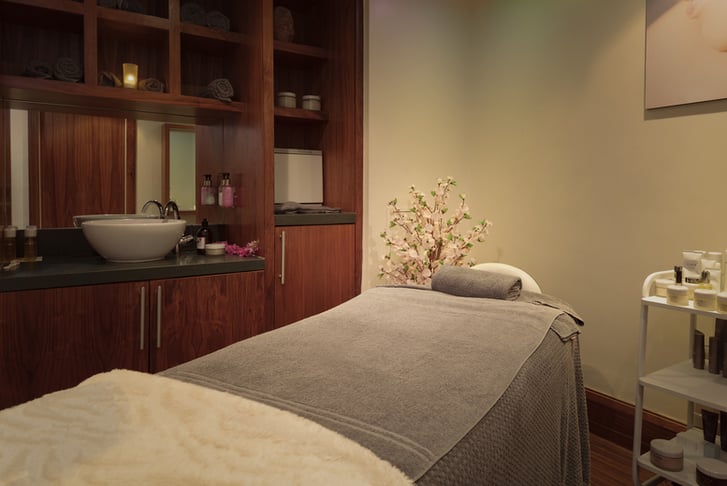 4* Oxford Belfry Luxury Spa Day: 2 x 25 Min Treatments, Spa Access, 3 Course Lunch & Prosecco