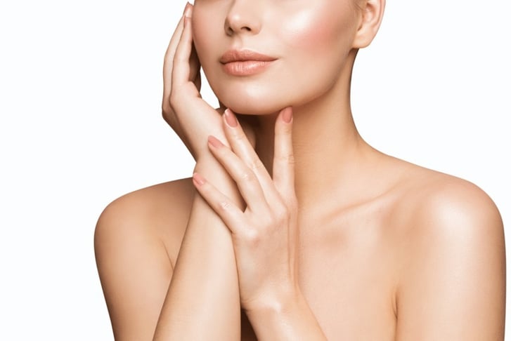 40-Minute Deluxe Dermaplaning & Facial w/ The Skin Specialist