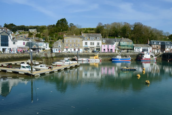 Cornish Coast Retreat: Bottle of Prosecco for 2