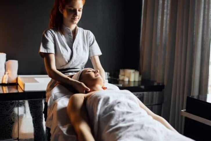 40 Min Relaxing Massage Spa Experience - London