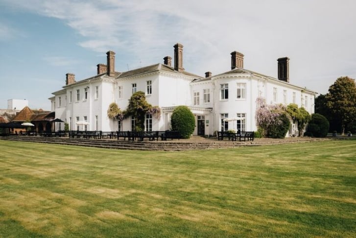 4* Milton Hill House, Oxford Spa Break for 2 - Breakfast, Dinner & Leisure Access