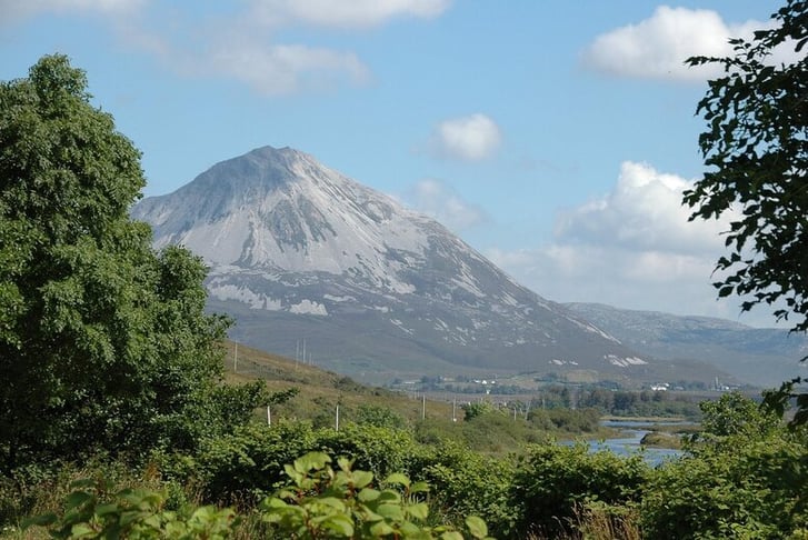 ostan-loch-altan mountain