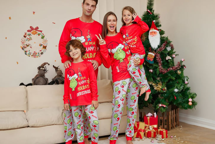 Grinch-Printing-Matching-Family-Christmas-Pajama-Set-1