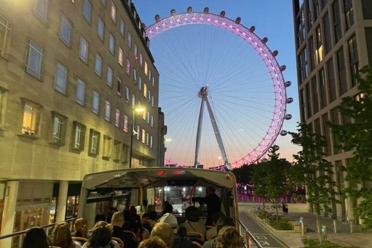 Taylor Swift Afternoon Tea Bus 