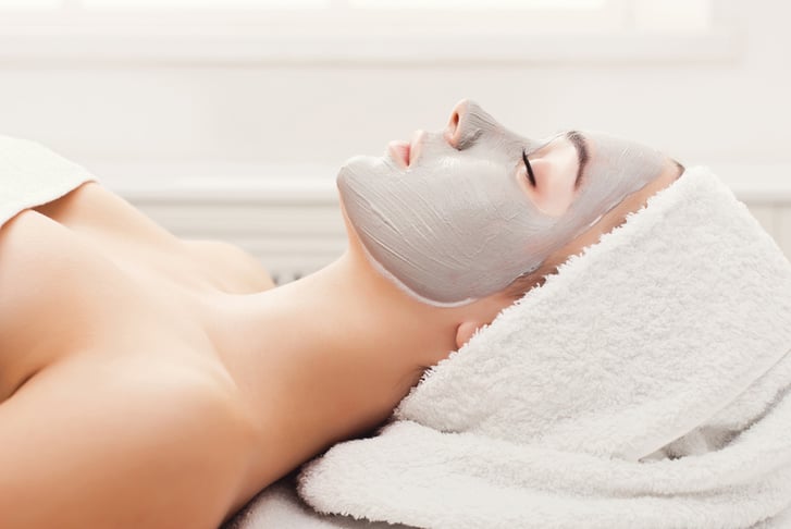 1hr Deep Clean Facial at HMB Salon - London