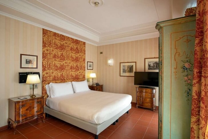 standard-double-room