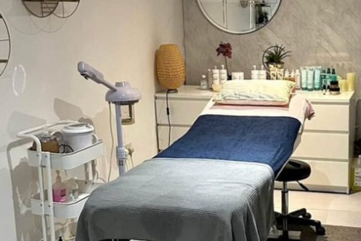 75 Min Glow Facial at Iona Skin Clinic - Mayfield (2)