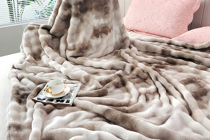 feed_opt_google_Luxurious-Faux-Fur-Throw-Blanket-7