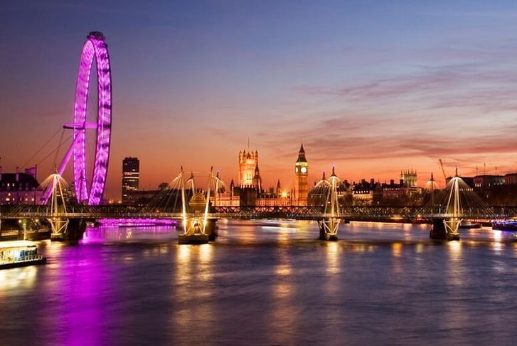 Thames Eve Cruise & Bubbly For 2