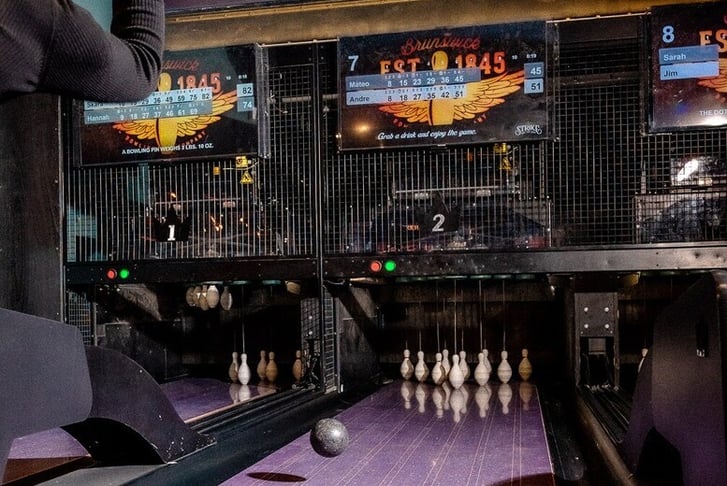 Duckpin Bowling For 2 People & 1 Drink Each - Strike Bowling - Wandsworth 