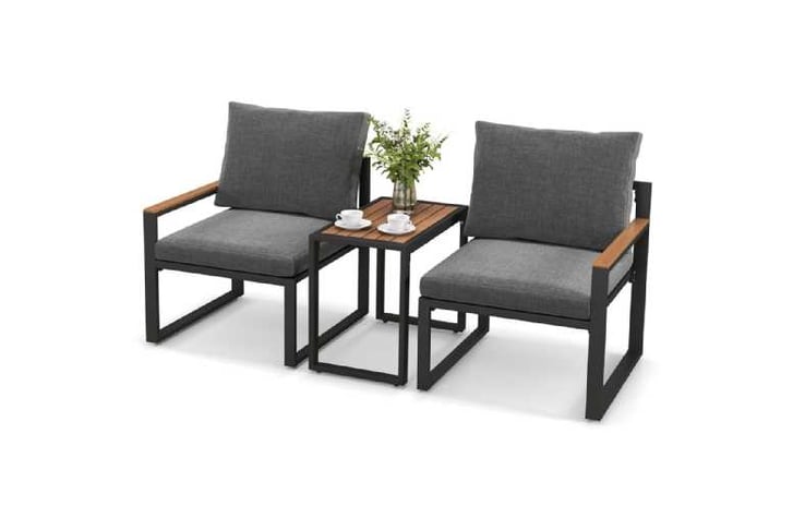 patio_furn1740150101101