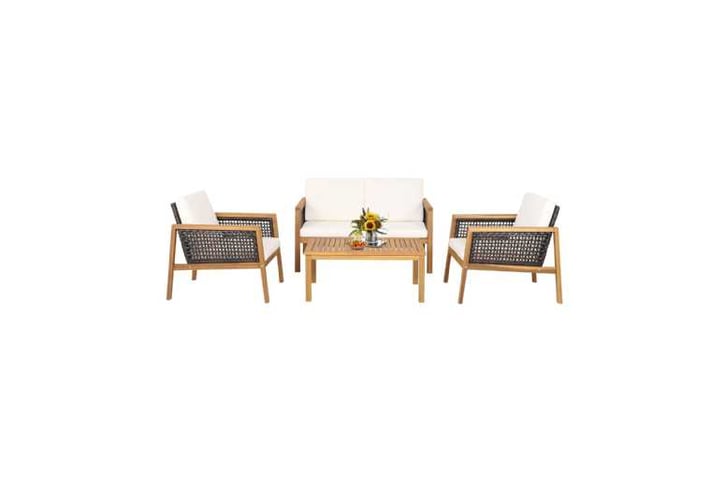 Patio_Acac1740481347462