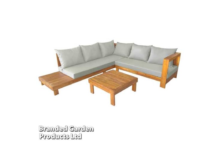 ACAC_SOFAS1740666156398