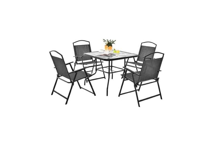 Patio_Dini1740724681937