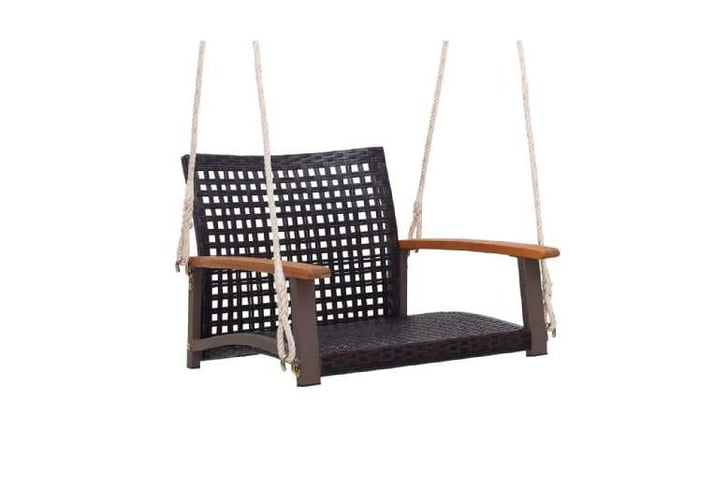 rattan_por1741156109457