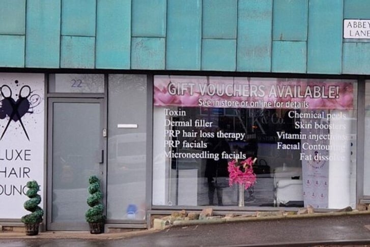 75 Min Restorative Back Treatment at M Beauty - Abbeyhill, Edinburgh (4)