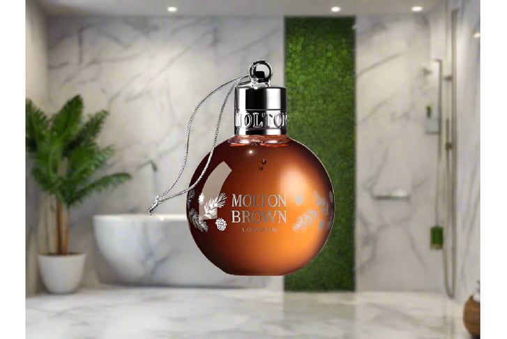 MoltonBrow1742830359860