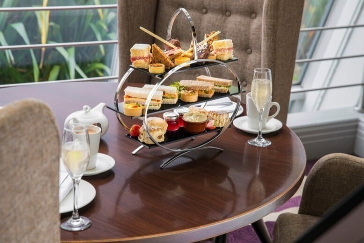  4* Crowne Plaza Glasgow Afternoon Tea For 2 Or 4 - Prosecco Option!
