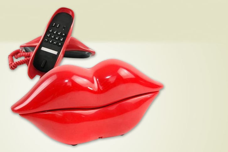 Sashtime---Novelty-Corded-Desk-Phone-Retro-Red-Hot-Lips-Kiss