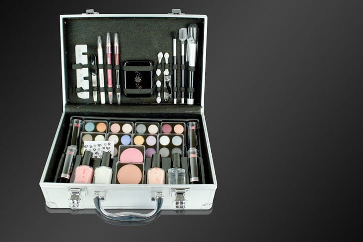 HARVEY-ROBB-LTD---WELCH-AND-TIDY---URBAN-BEAUTY-FRENCH-MANICURE-58-PIECE-VANITY-CASE