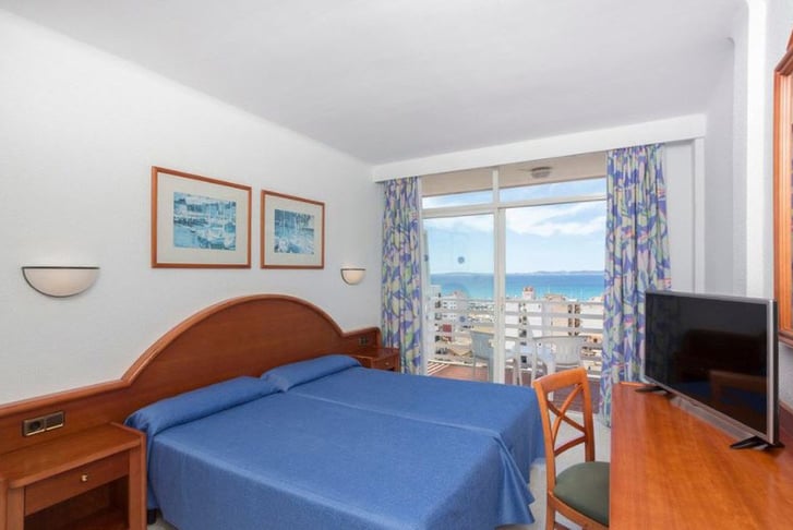 Hotel Pinero Tal Mallorca Spain Bedroom
