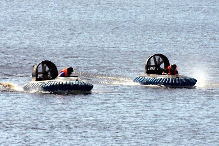 Hovercraft & Dirt Buggy Racing