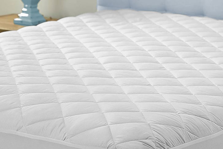 Imperial_Beddings_MCR_Limited_Thermal_Control_Triple_Filled_Extra_Deep_Mattress_Protector_1