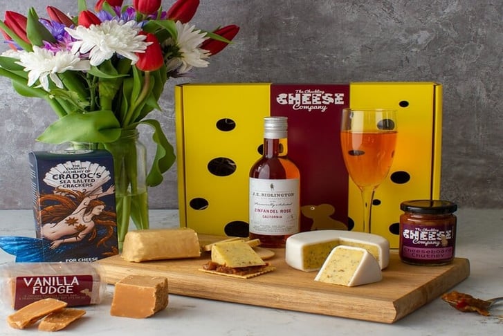 Cheese & Wine Hamper - The Chuckling Cheese Company 