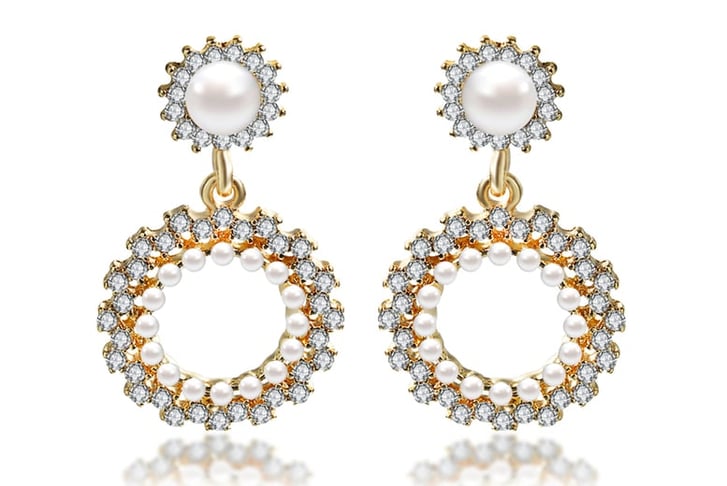 GameChanger-Associates-LTD---Stunning-Pearl-and-Crystal-Drop