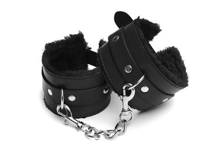 Furry Hand Cuffs 2