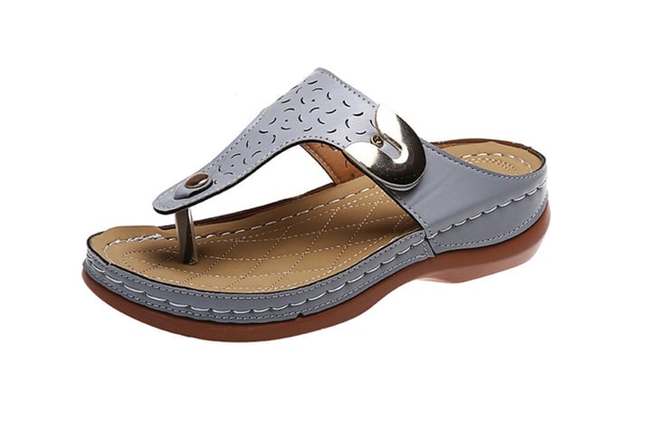 Women's-Comfort-Quilted-Sole-Sandals-2