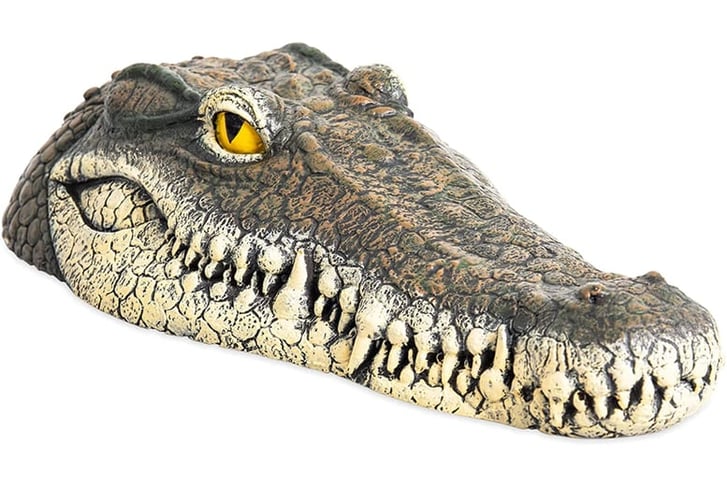 Fake-Alligator-Crocodile-Head-Garden-Pool-Float-Prank-Stuff-Decor-2