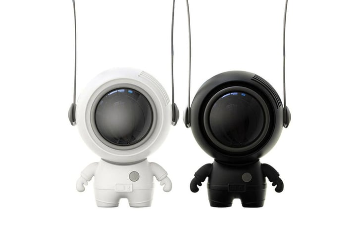 Portable-Mini-Astronaut-Bladeless-Neck-Fan-1