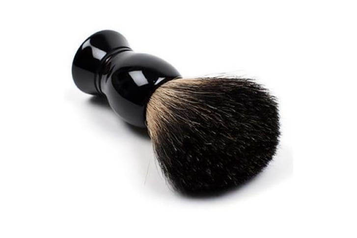 Shaving-Brush-in-Black-or-Chrome-2